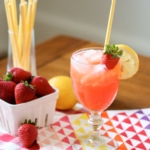 Spiked Strawberry Lemonade #spiked #strawbery #lemonade #cocktail #recipe