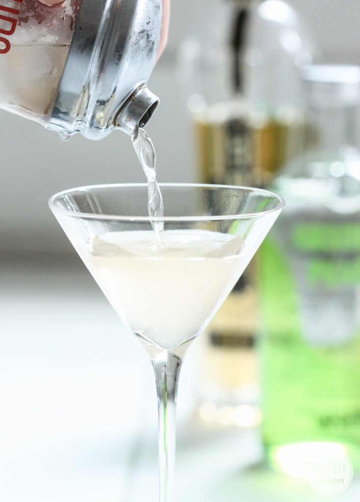 Pear Martini | Inspired by Charm #drinkandlinks