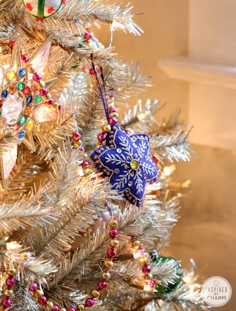 Rockin' Around the Vintage Christmas Tree | Inspired by Charm #IBCholiday