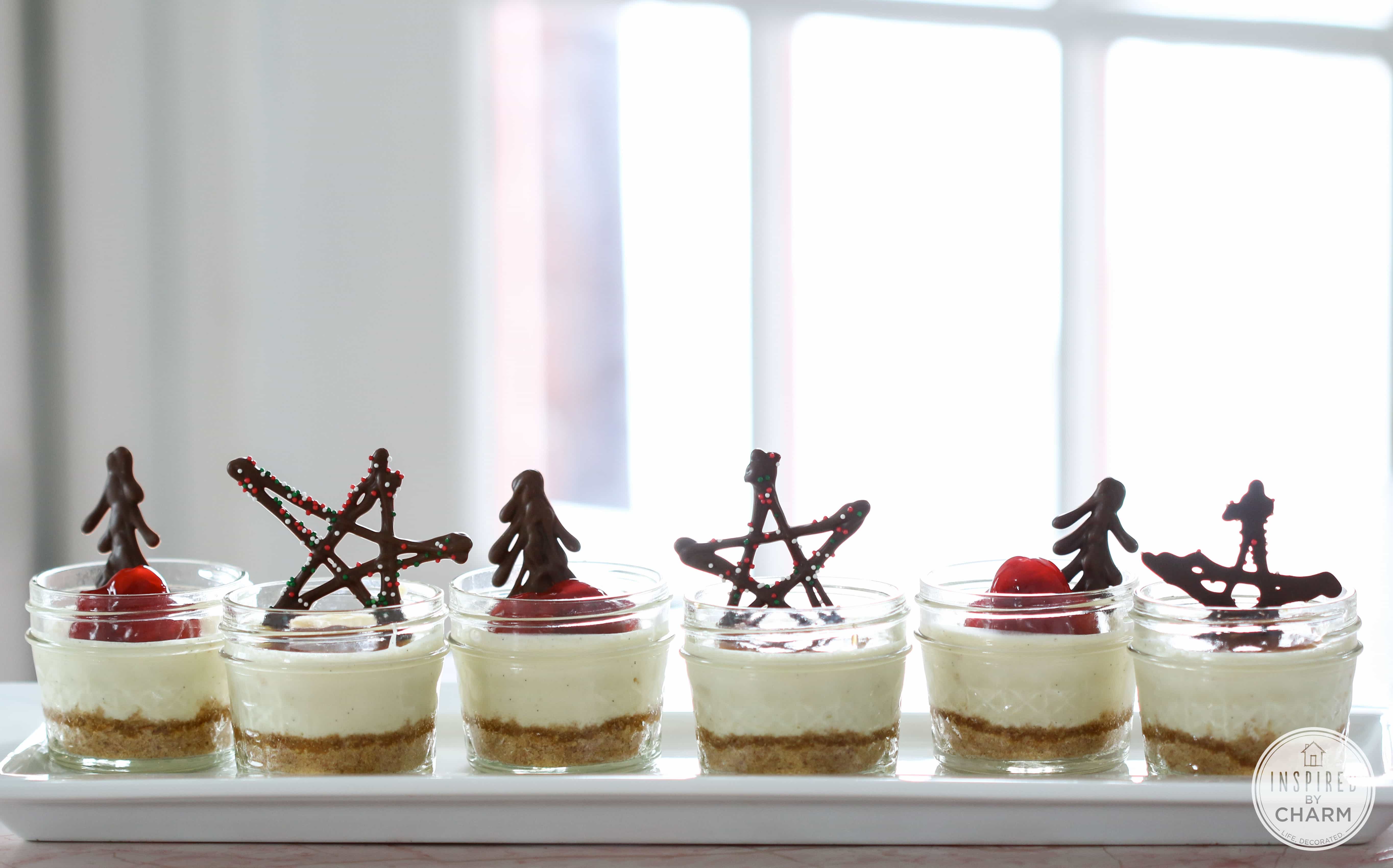 Mini Cheesecakes in Mason Jars