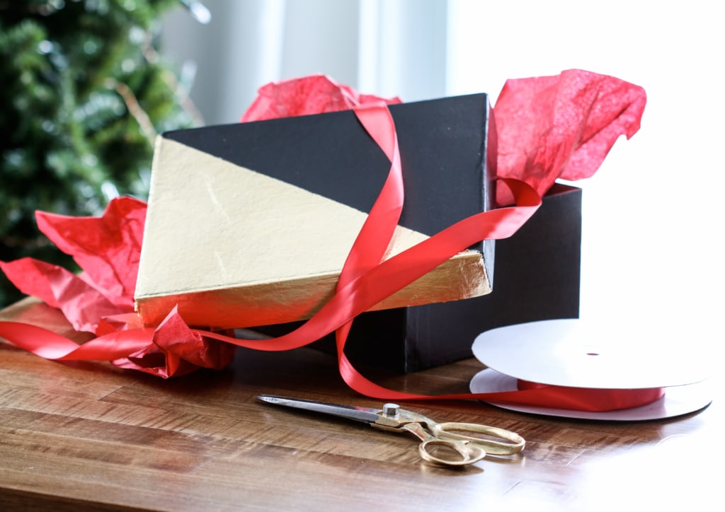 DIY Gold-Leafed Holiday Boxes | Inspired by Charm #IBCholiday #12days72ideas