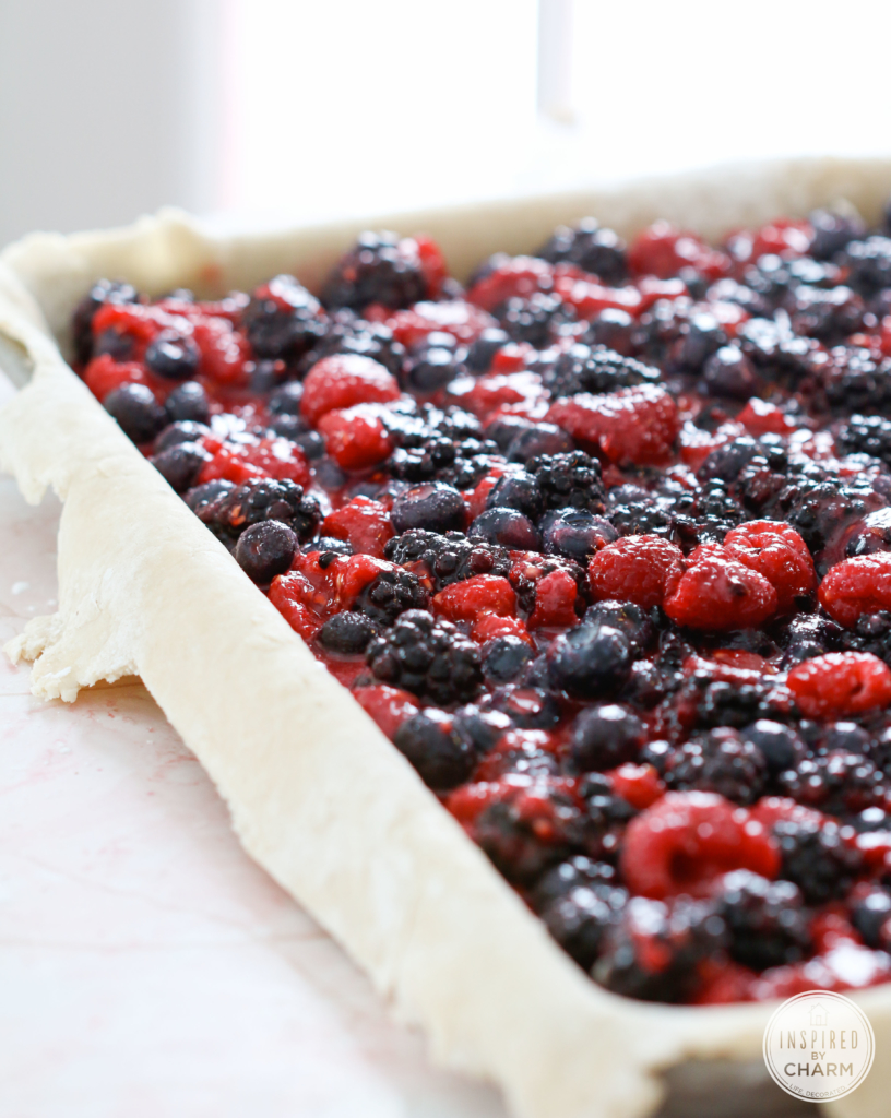Mixed Berry Slab Pie | Inspired by Charm #ayearofpie