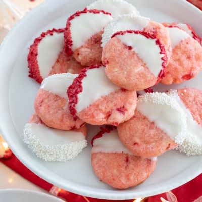 White Chocolate Cherry Shortbread Cookies #shortbread #cookie #whitechocolate #cherry #christmas #holiday #recipe