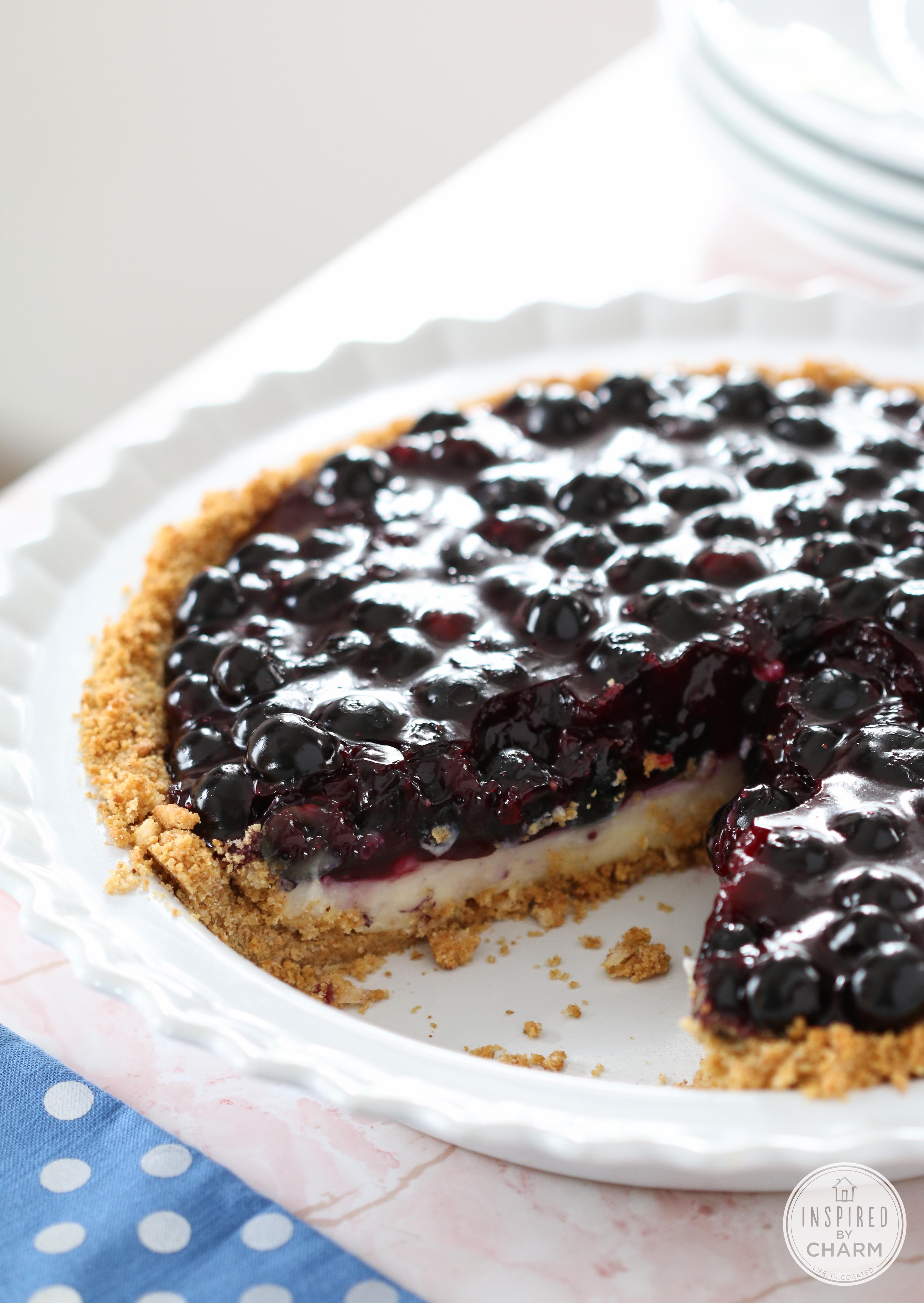 This Blueberry Cream Pie make a delicious summer dessert. #summer #dessert #recipe #blueberry #cream #pie #4thofJuly