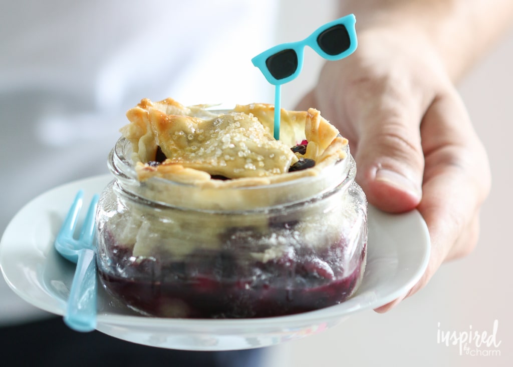 Mason Jar Blueberry Pies