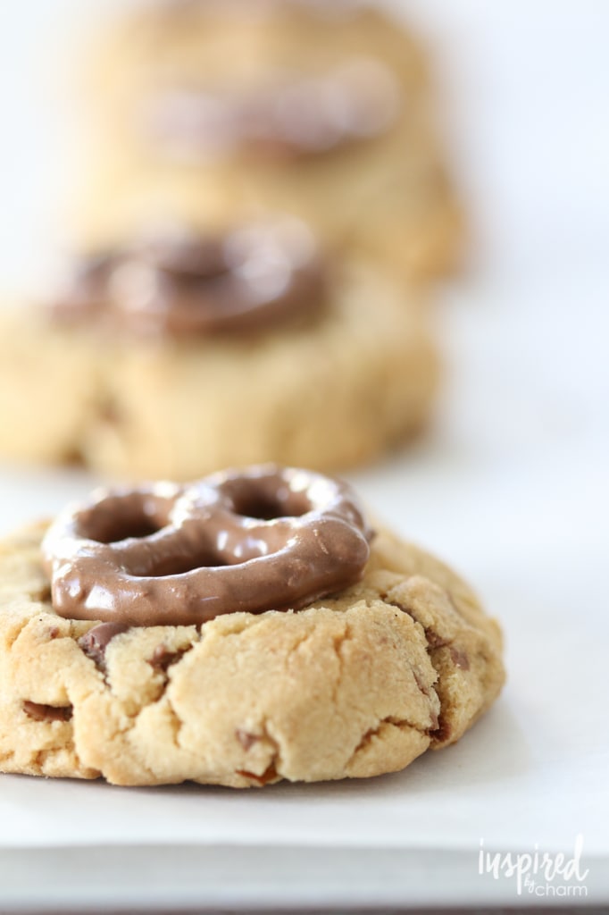 Chocolate Covered Pretzel Peanut Butter Cookies | inspiredbycharm.com #IBCfallcookieweek