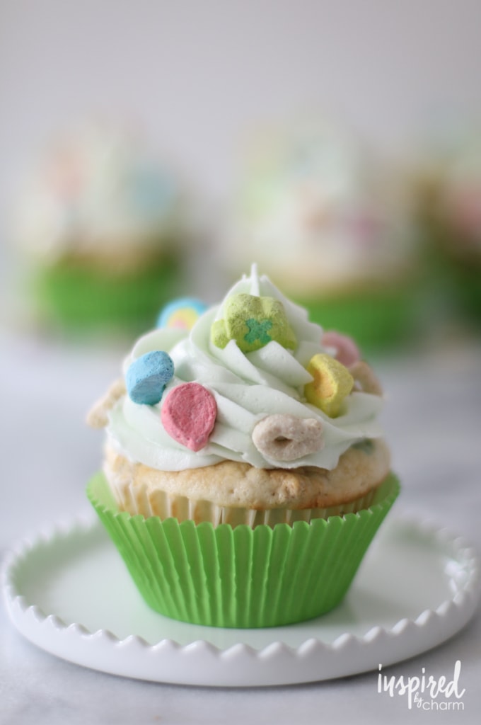 Lucky Charms Cupcakes | inspiredbycharm.com
