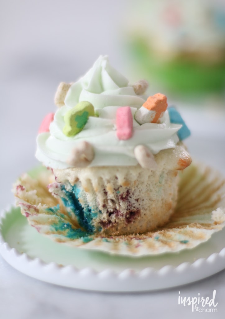 Lucky Charms Cupcakes #luckycharms #cupcake #cupcakes #recipe #dessert #stpatrick #stpatricksday