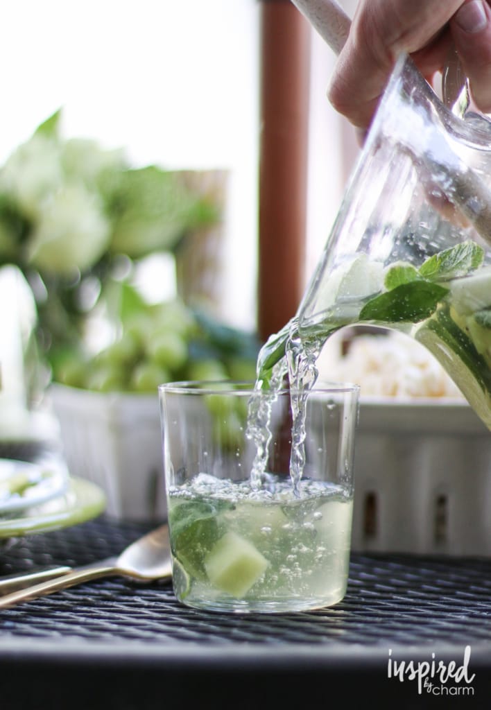 Sangria Verde - Spring Cocktail #recipe #cocktail #sangria