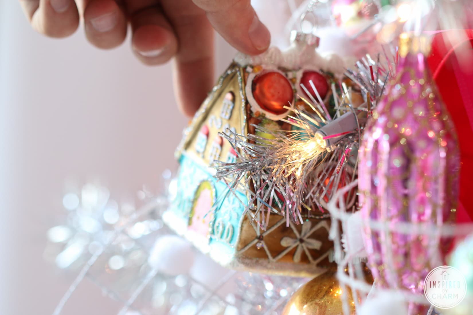 Unique Christmas Tree Decorating Ideas