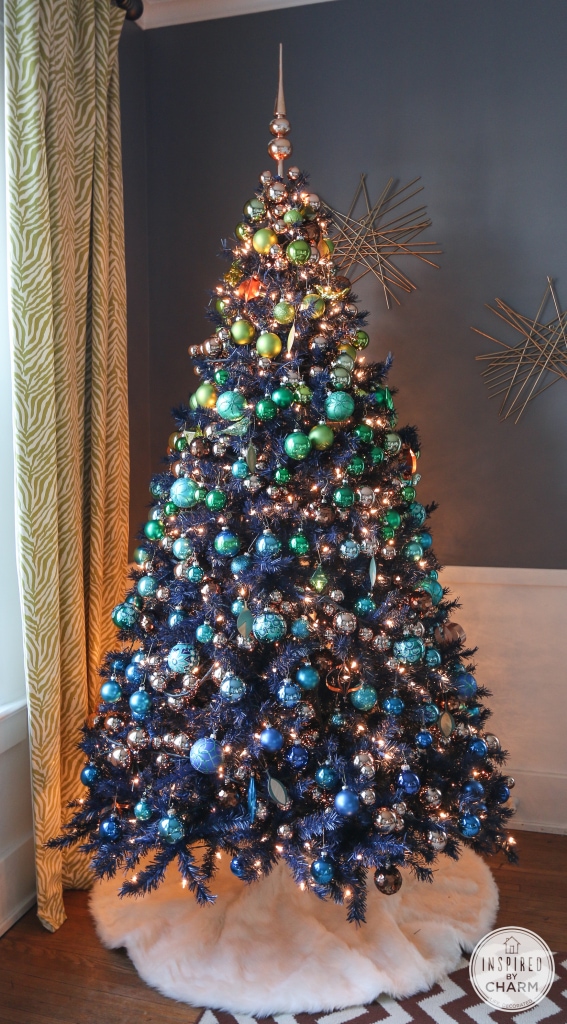 Unique Christmas Tree Decorating Ideas | inspiredbycharm.com