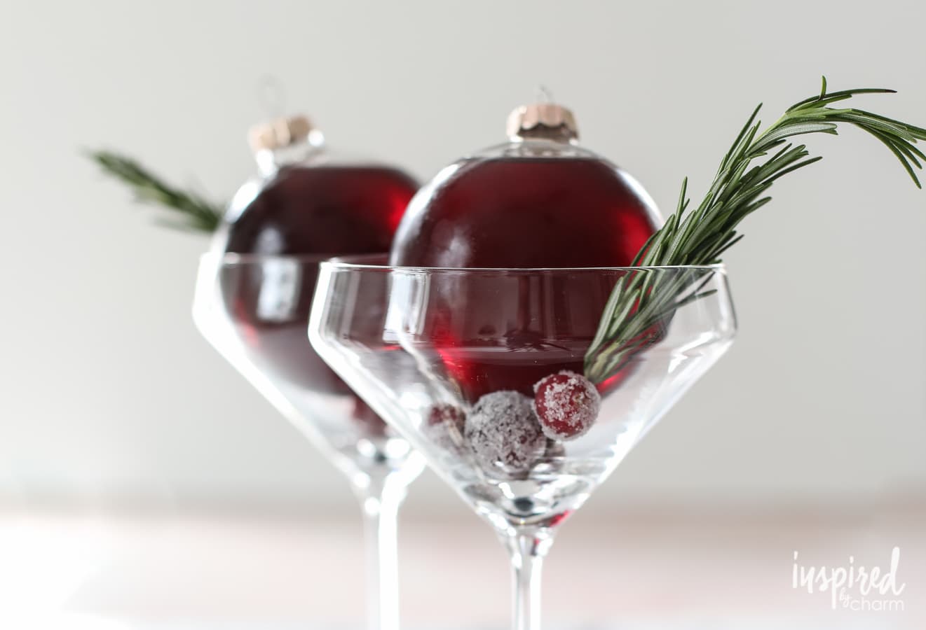 10cm Premier Dec Set of 2 Cocktail Glass Christmas Tree Decorations with Silver Trim