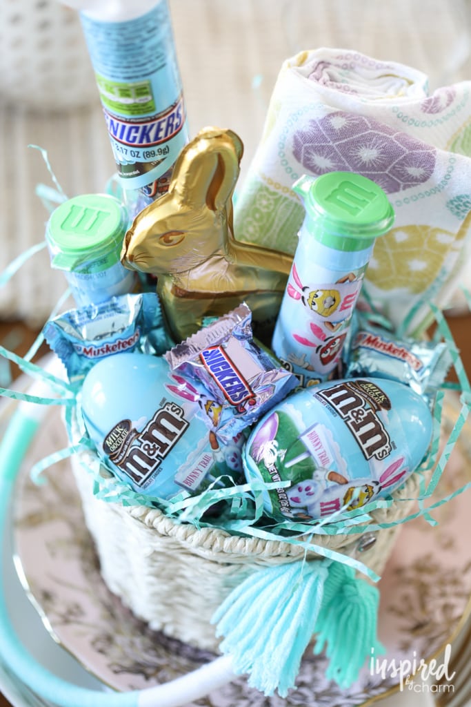Easter Entertaining Ideas | Spring Tablescape and Easter Basket Tips
