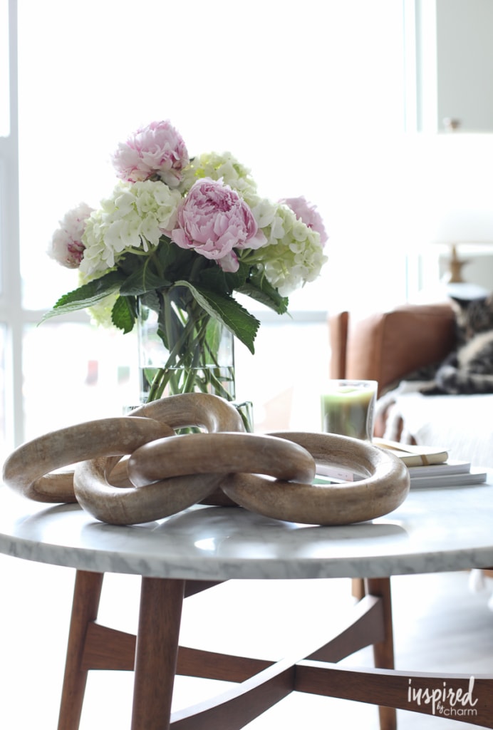 Simple Coffee Table Styling Ideas to add style to your living room decor | Inspired by Charm