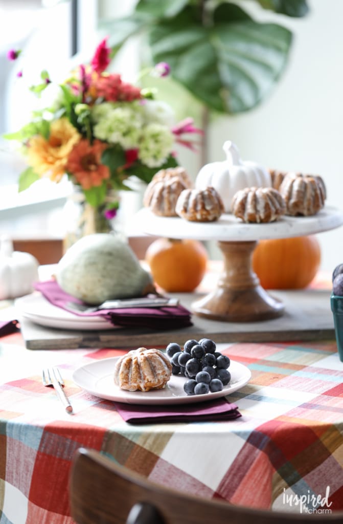 Colorful Fall Entertaining Ideas and Table Setting Inspiration 