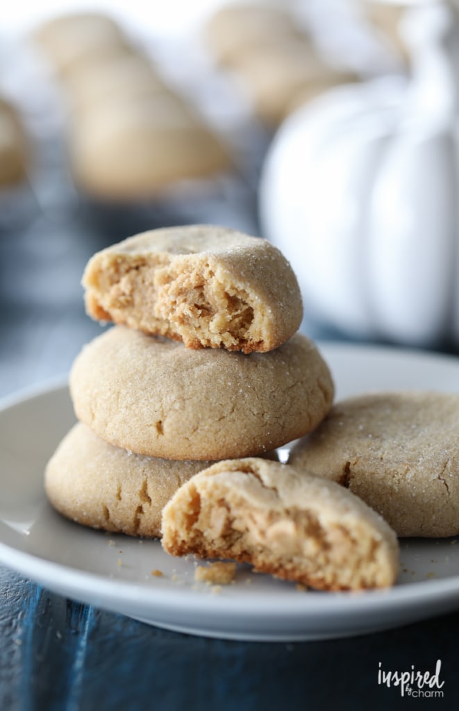The Ultimate Peanut Butter Lover's Peanut Butter Cookies - peanut butter cookies stuffed with more peanut butter. #FallCookieWeek