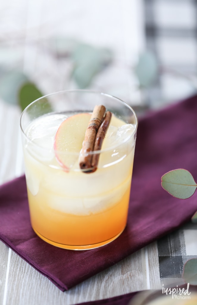 These Harvest Apple Mules are the perfect seasonal cocktail for fall. 