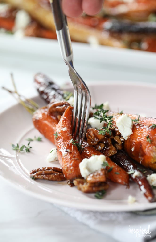 Roasted Carrots with Candied Pecans and Goat Cheese - #fall #sidedish #carrots #goatcheese #roastedcarrots #roasted #vegetable