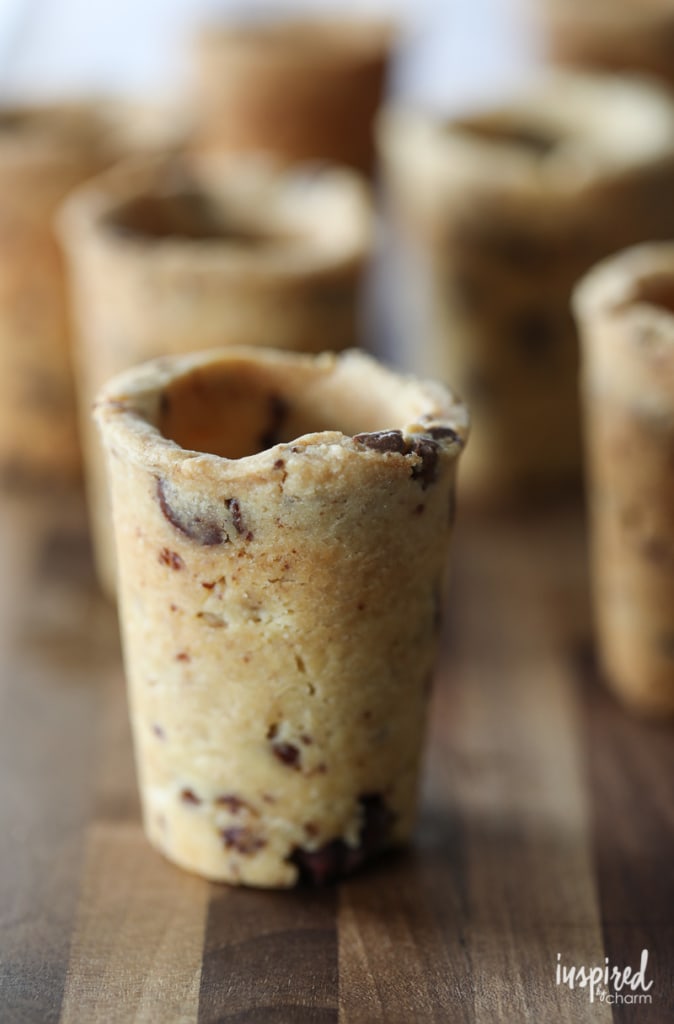 How to Make Homemade Milk and Cookie Shots |