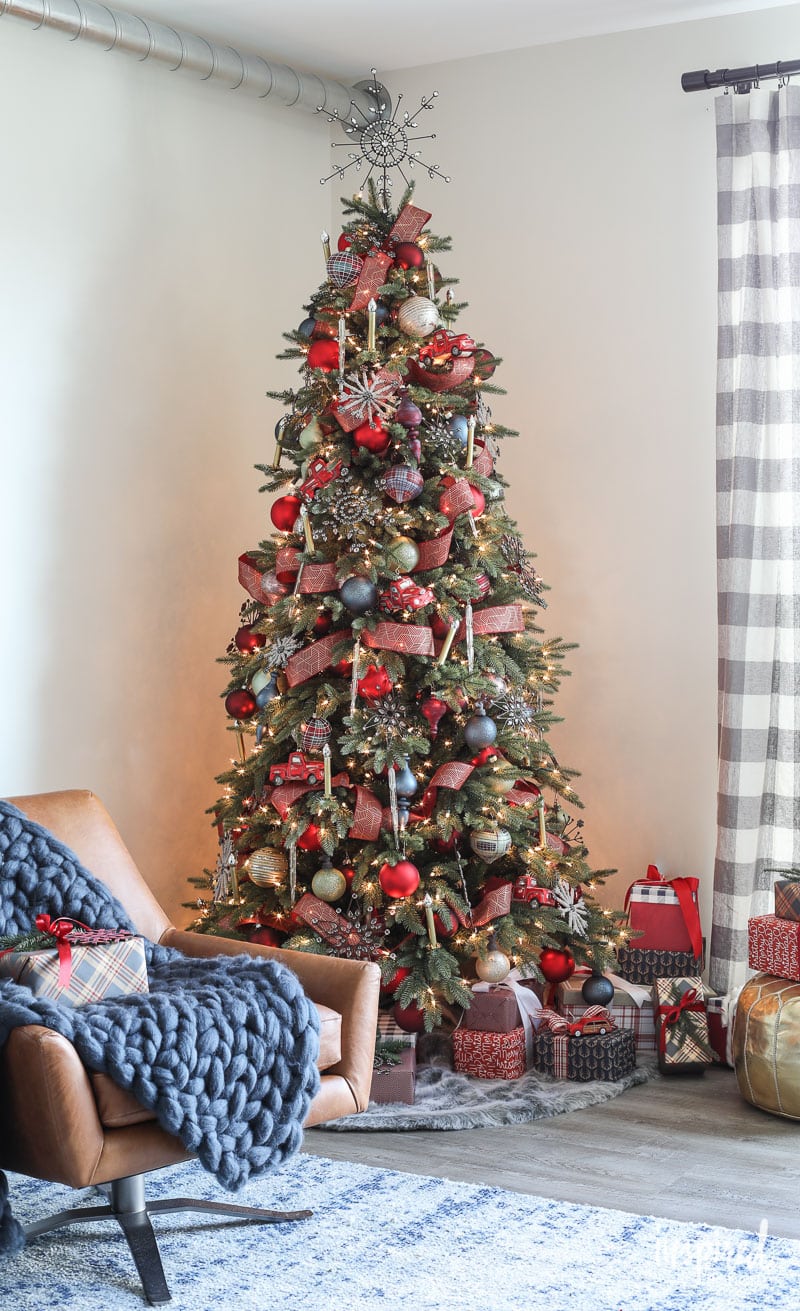 How to Style a Rustic Modern Christmas Tree