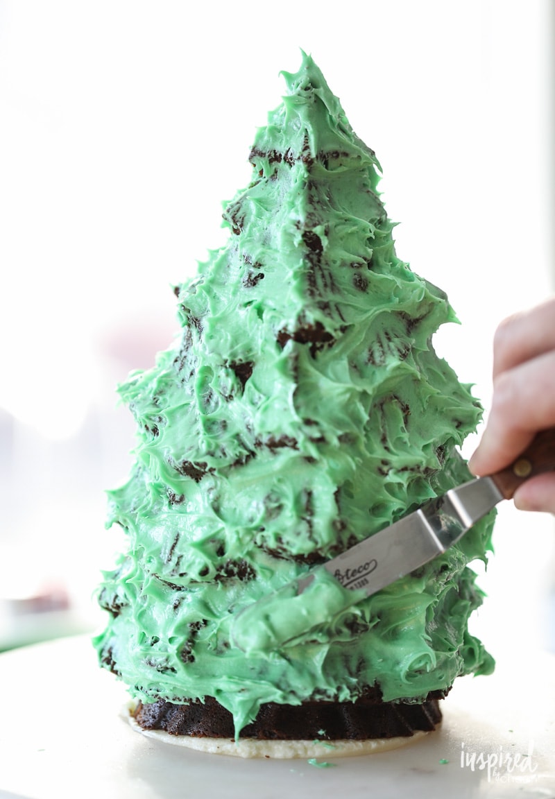 Frosting a Christmas Tree Gingerbread Cake
