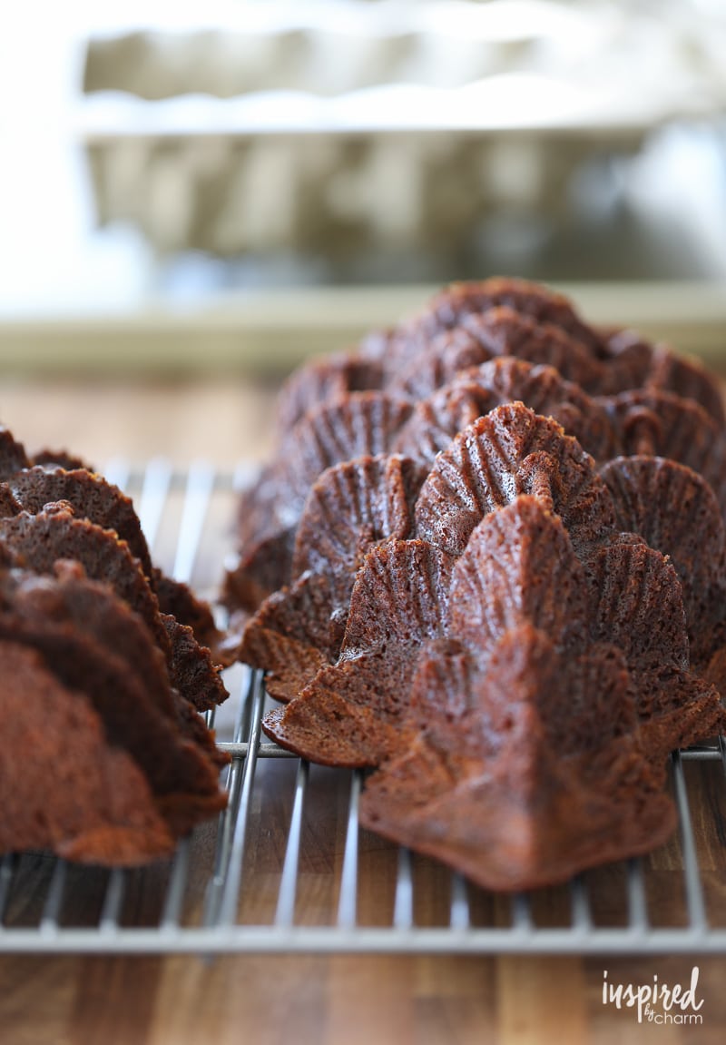 Tree-shaped Ginger Bread Cake dessert recipe
