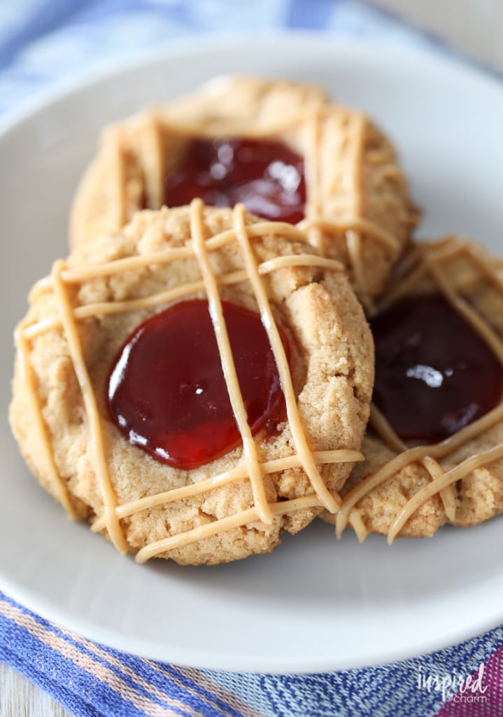 You'll love this Peanut Butter and Jelly Thumbprint Cookie recipe. #peanutbutter #jelly #cookie #recipe #thumbprint