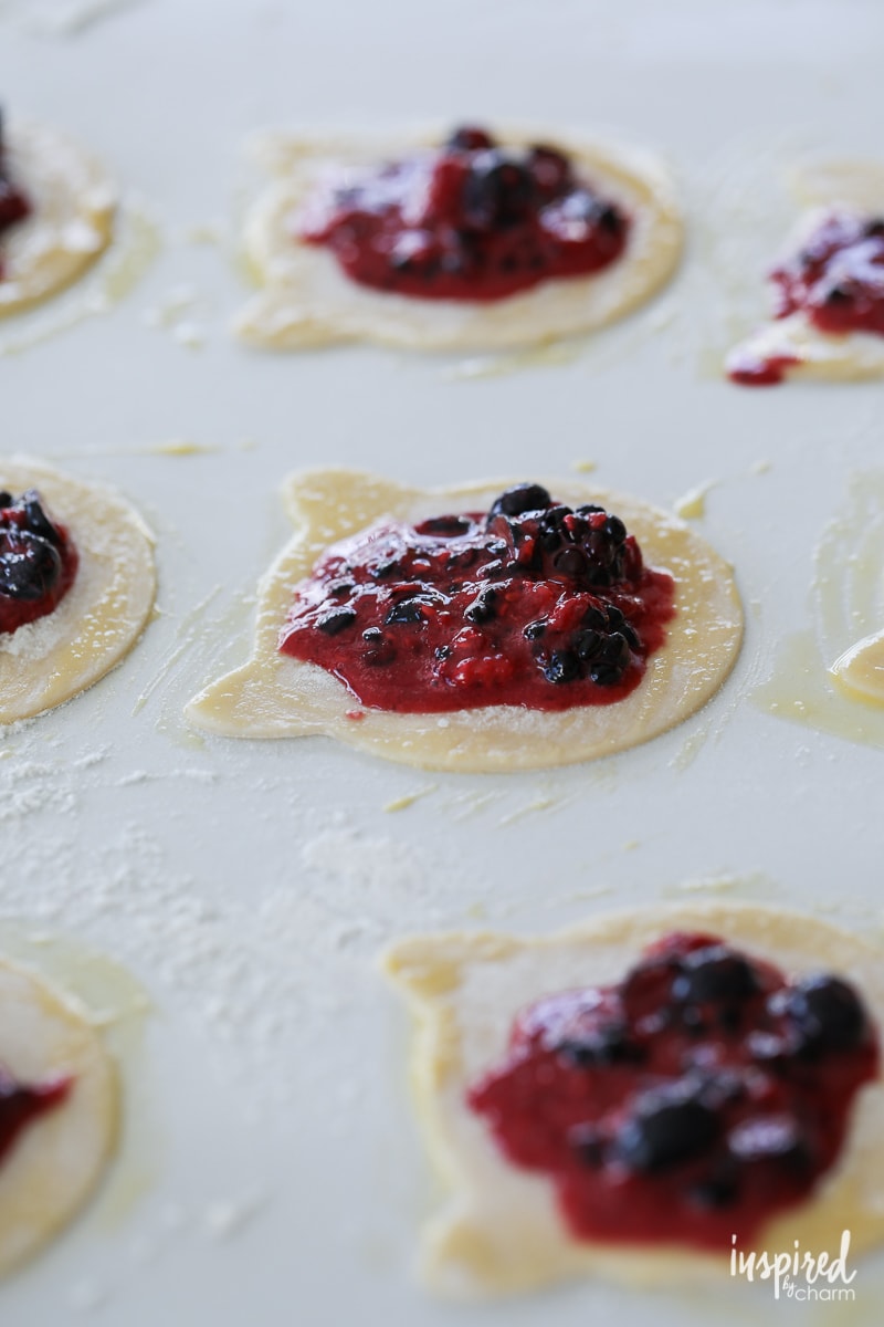 How to Make Purrrfect Berry Hand Pies