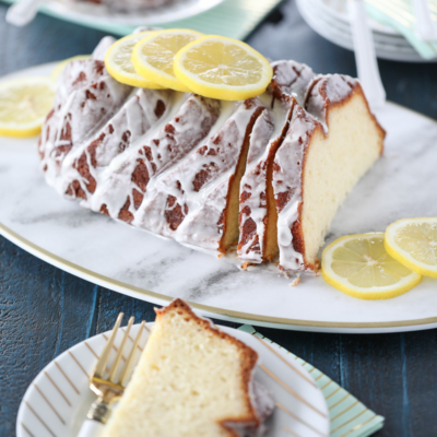 Bright, fresh, and moist this Lemon Yogurt Cake #recipe is one of my favorite sweet #treats! #lemon #yogurt #cake