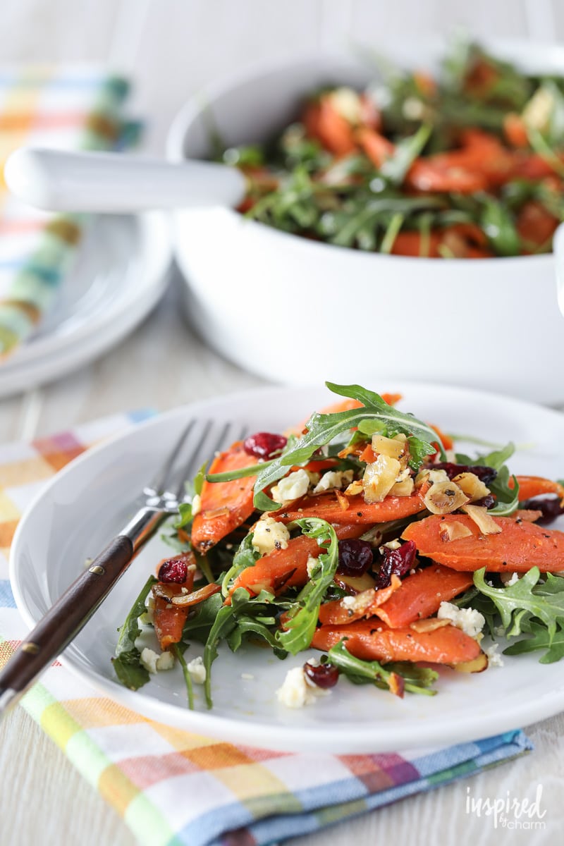 This Roasted Carrot Salad is a delicious and #easy #salad #recipe for #spring and #summer. 