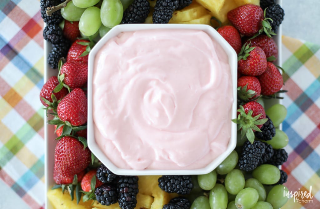 You'll love this tasty and delicious Fruit Dip Recipe. You can make it under five minutes! #fruit #dip #fruitdip #dessert #recipe 