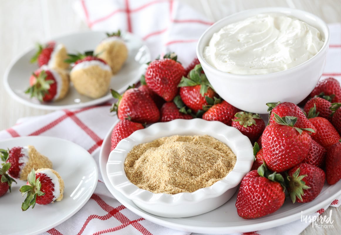 Cheesecake Dip with Strawberries - a fun and delicious way to eat dessert! #cheesecake #dip #strawberries #dessert #recipe