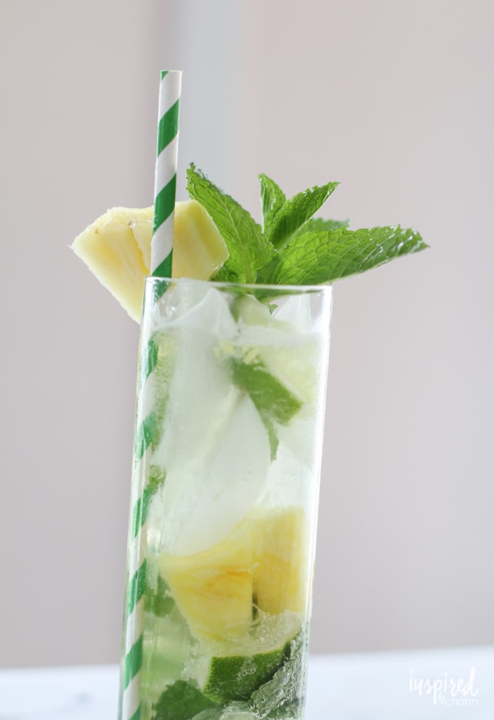 You'll love this Pineapple Mojito #cocktail #recipe made with Homemade #Pineapple Rum! #mojito