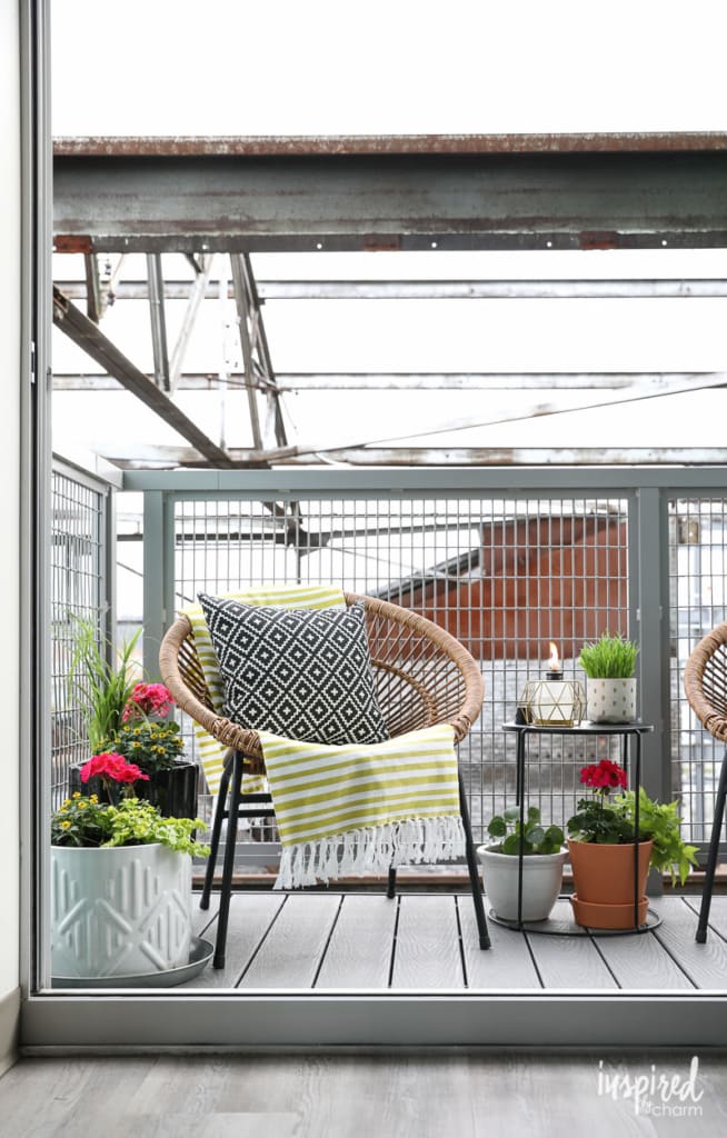 6 Ideas to Add Big Style to a Small Balcony #outdoor #decorating #patio #garden