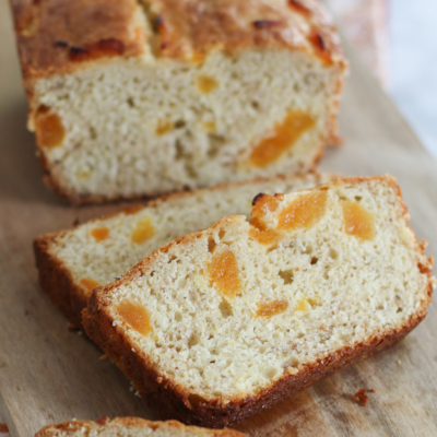 This Apricot and Honey Banana Bread is a bright variation on a classic recipe. #bananabread #apricot #honey #bread