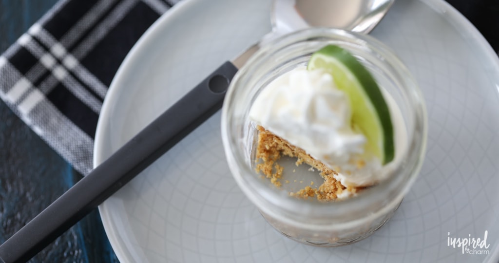 This recipe for Mini No Bake Key Lime Pie in a Jar makes a cute and delicious summer dessert! #keylime #masonjar #pie #keylimepie #dessert #recipe 