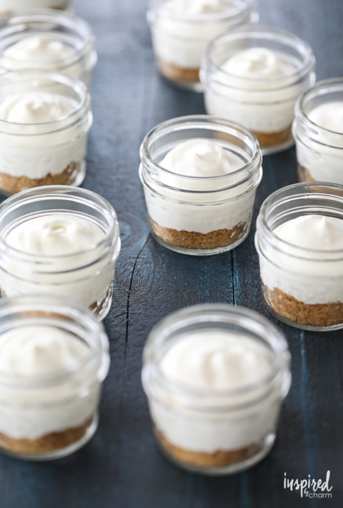 This recipe for Mini No Bake Key Lime Pie in a Jar makes a cute and delicious summer dessert! #keylime #masonjar #pie #keylimepie #dessert #recipe 