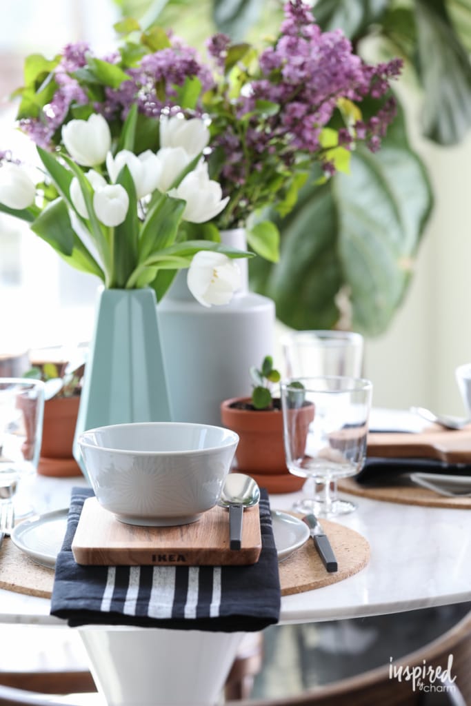 Nature-Inspired Table Setting, plus Decor Ideas for Indoor/Outdoor Living #table #setting #summer #spring #decor 