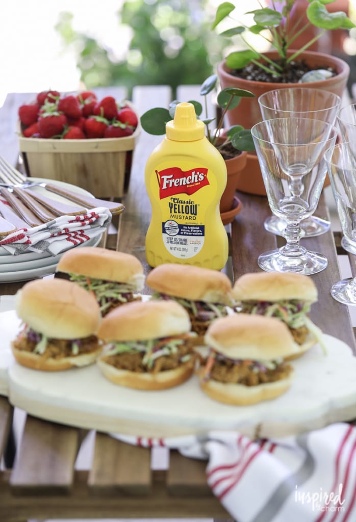 These Pulled Pork Sliders with Sweet Mustard Marinade are a delicious summer meal. #sliders #pulled #pork #mustard