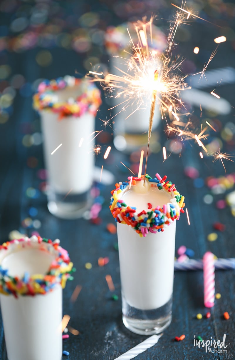 This Birthday Cake Shot recipe is a tasty and fun birthday cocktail idea. #cocktail #recipe #shot #birthday #birthdaycake