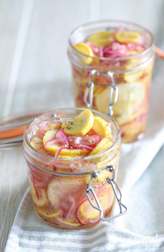 These Sweet Yellow Squash Pickles are a mouth-watering summer snack. #recipe #pickled #squash #yellowsquash #summer 