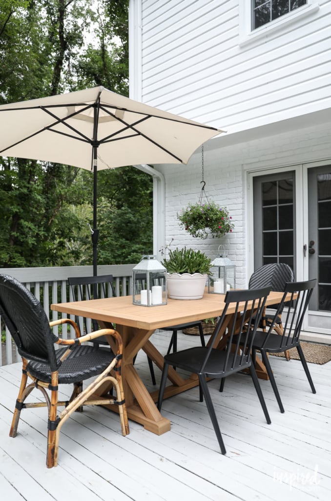 Modern Country Colonial Deck Styling tips and inspiration. #outdoor #deck #decor #styling #modern #country #colonial