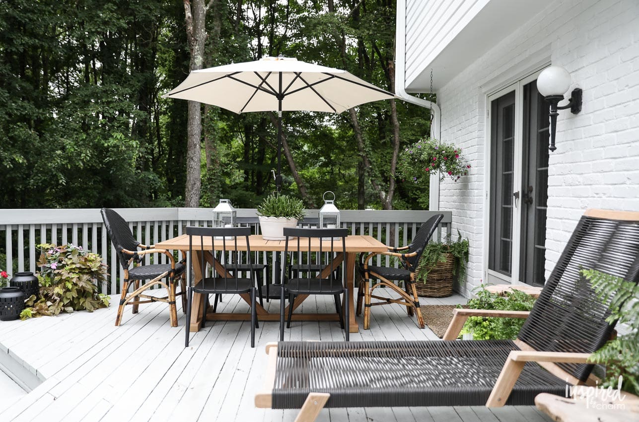 Modern Country Colonial Deck Styling