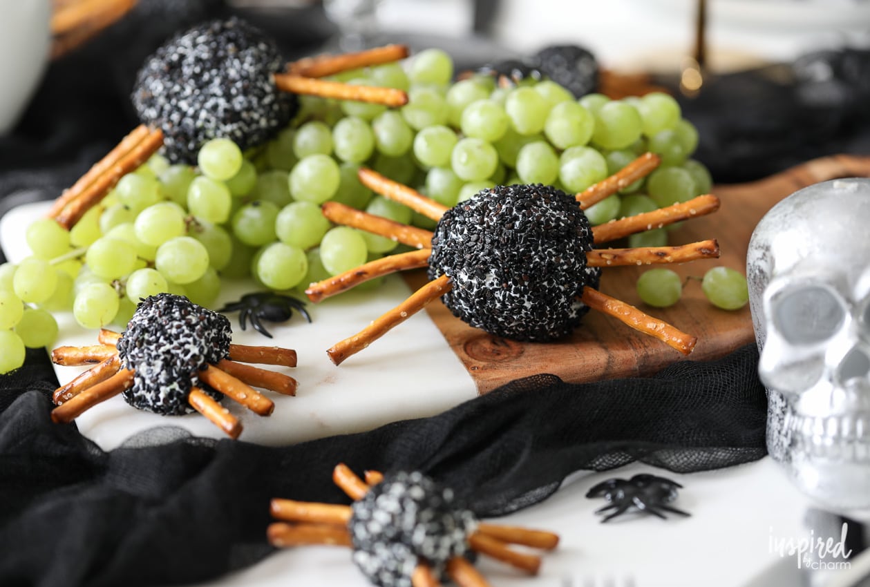 Spooky Spider Cheeseball for Halloween #appetizer #recipe #halloween #snack #cheeseball #spooky