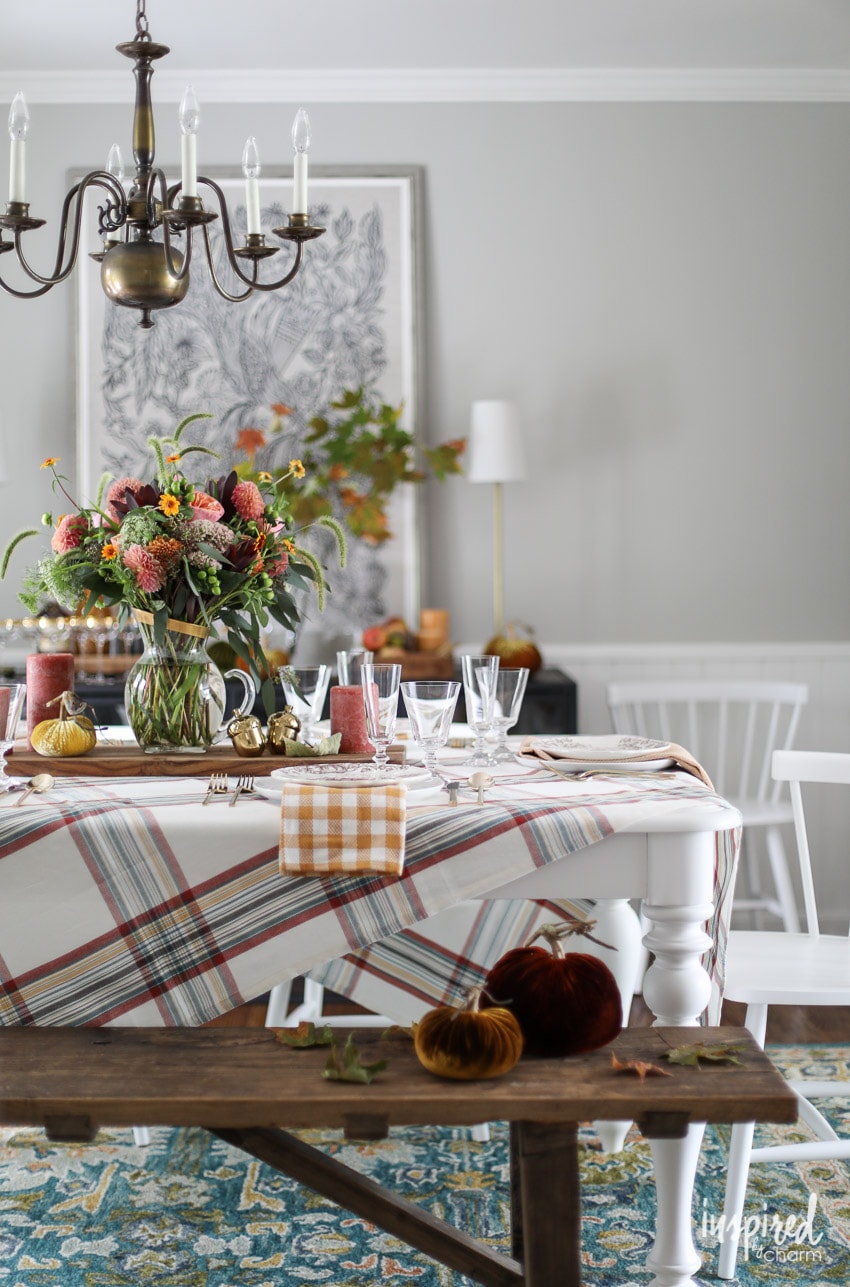 Creative And Colorful Fall Decor Ideas For Your Dining Room