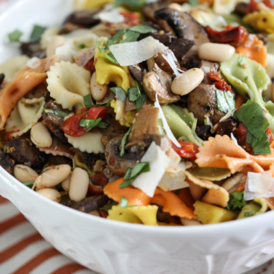 Delicious Pasta Salad with Roasted Mushrooms #recipe #pastasalad #mushrooms #appetizer #sidedish #pasta