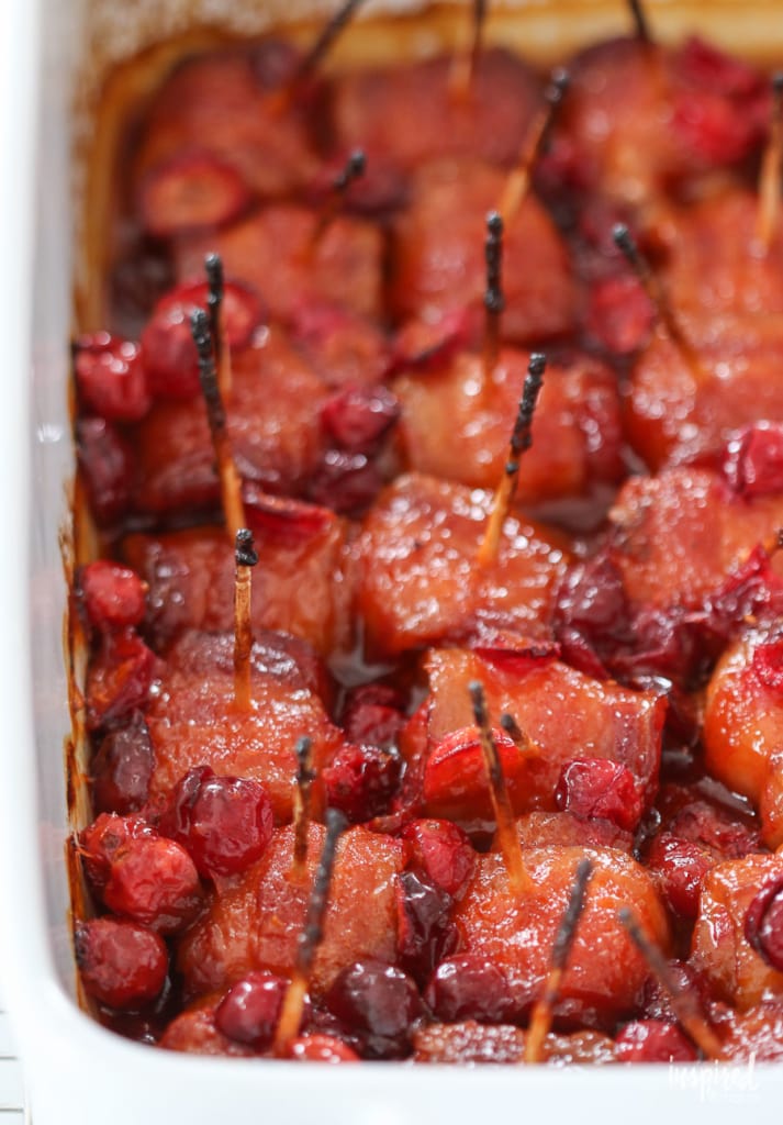 These Cranberry Bacon Wrapped Water Chestnuts make the perfect Christmas appetizer recipe. #appetizer #bacon #waterchestnuts #holiday #christmas #recipe