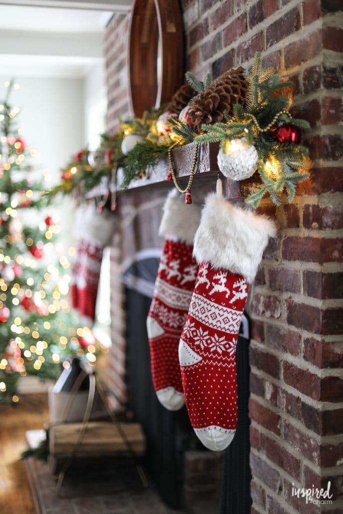 Red and Rustic Christmas Mantel Styling Inspiration #christmas #decorations #holiday #mantel #manteldecor