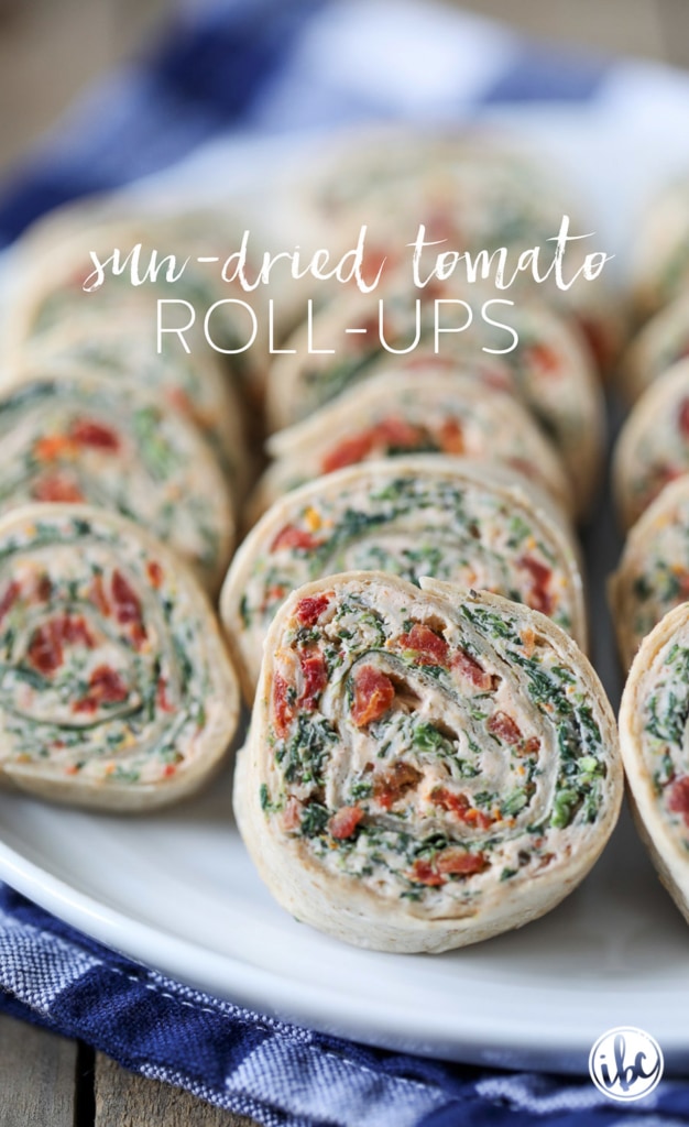 Sun-Dried Tomato Roll-Ups #appetizer #recipe #rollup #pinwheel #sundriedtomato #basil