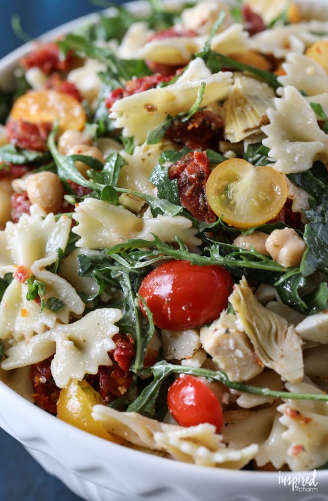 Delicious Sun-Dried Tomato Pasta Salad Recipe #pastasalad #sundried #tomatoes #pasta #recipe #side 
